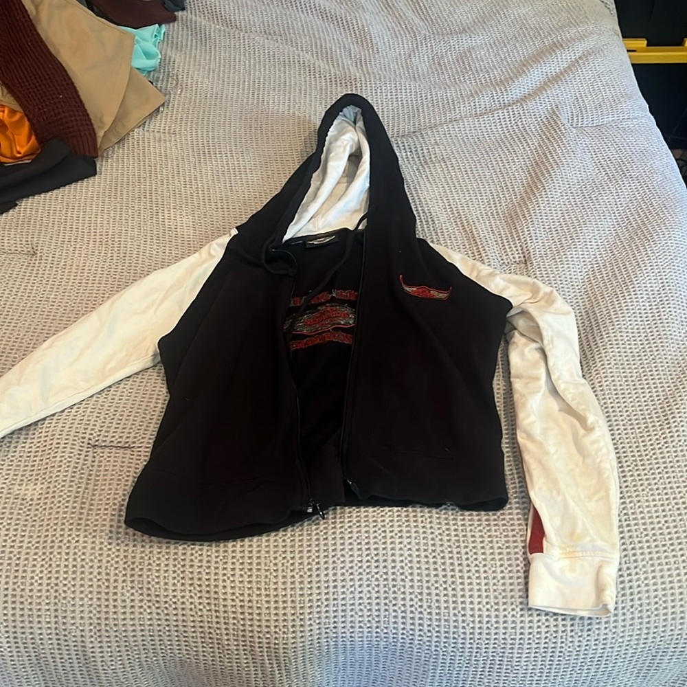 Women’s zip up